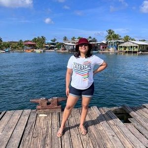 Meet your Posher, Alejandra